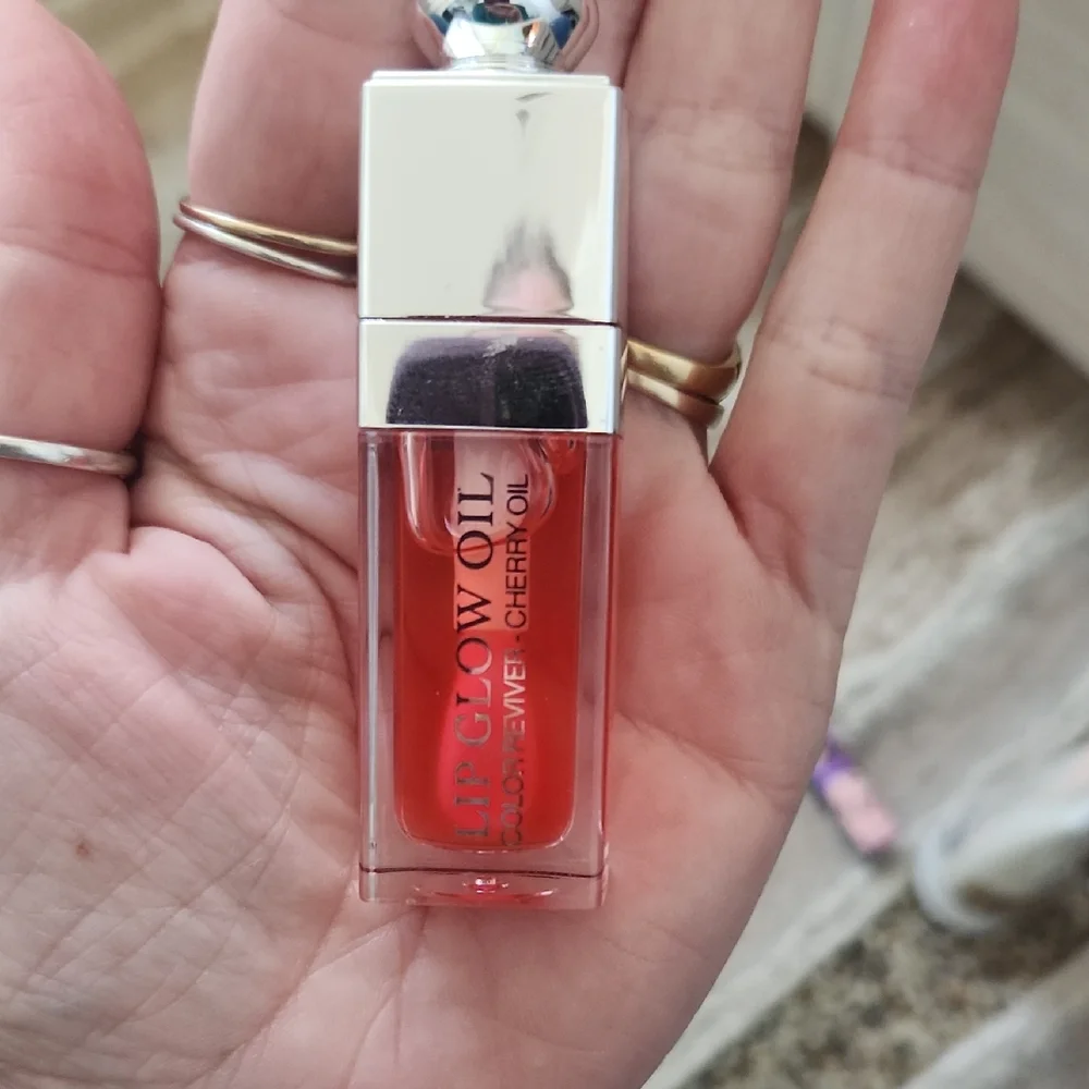 Dior Addict Lip Glow Oil - Cherry Red - Picture 1 of 4